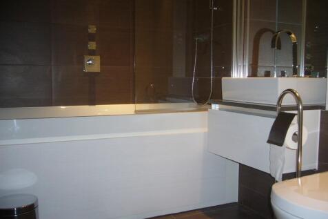 Main Bathrom