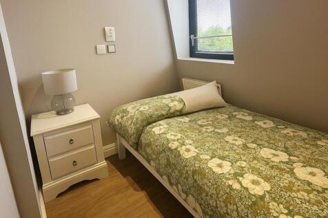 Bed 1