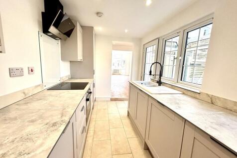 Kitchen 2