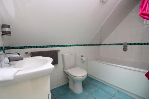 Flat 5, 31-33 Harvest bath