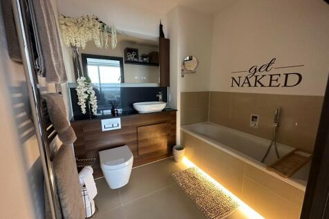 En Suite 2