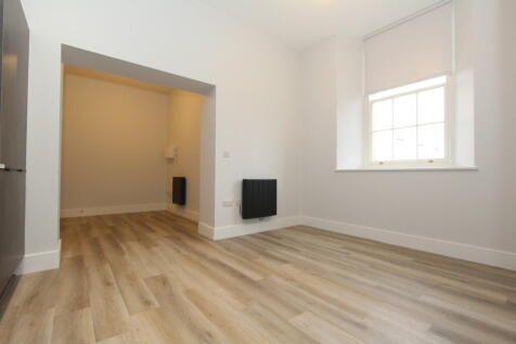 2025-10-01 15.30....