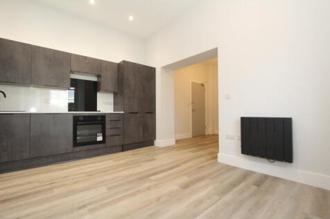 2025-10-01 15.30....