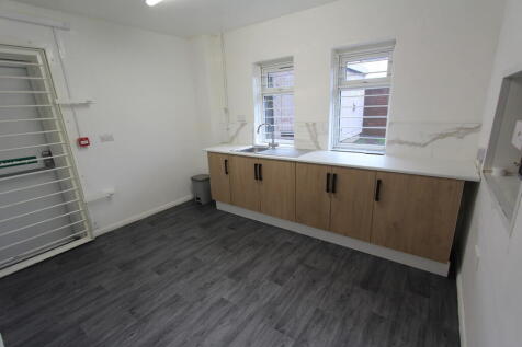 2025-11-12 08.28....