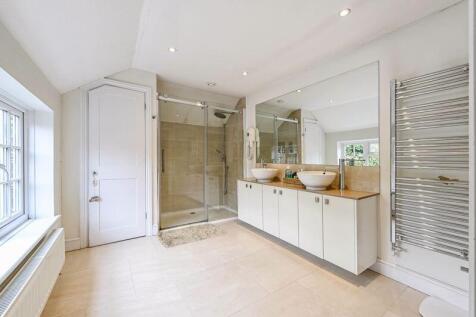 Master ensuite