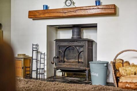 fireplace in sitting room