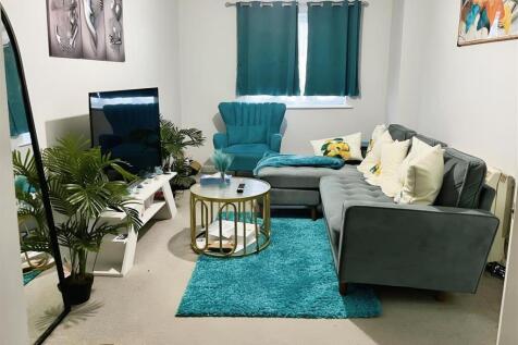bb793ac0-Living 202.jpg