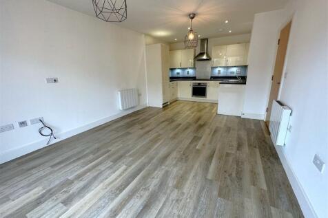 OPEN PLAN LOUNGE / DINER / KITCHEN