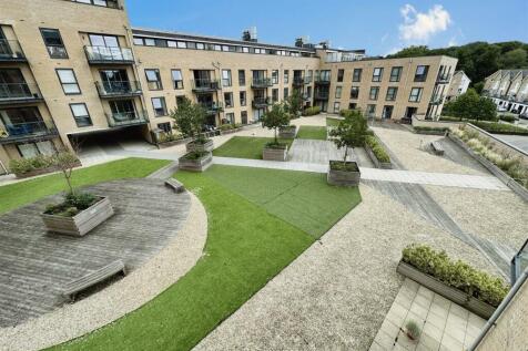COMMUNAL AREAS &amp; ALLOCATED PARKING