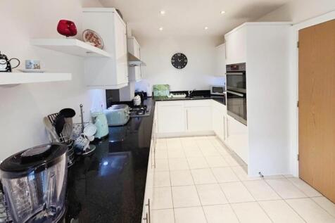 d730ee68-Kitchen 201.jpg