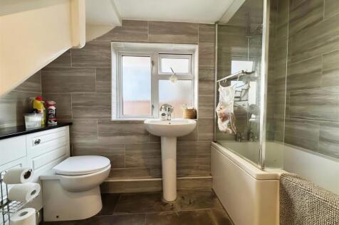 Downstairs Bathroom