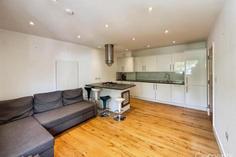 Open Plan Living Room/Kitchen