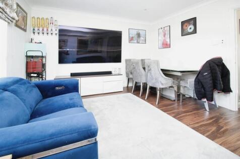 LOUNGE / DINER