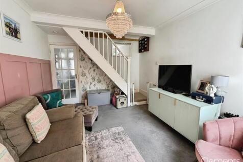 ba4fd260-Living 20Room 202.jpg