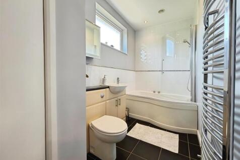 7327f954-Bathroom.jpg