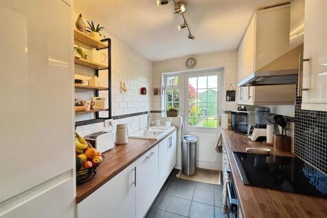 760a51a6-Kitchen 202.jpg