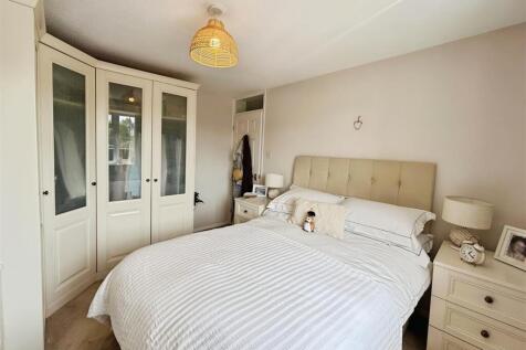 bbda73e0-Bedroom 20One 202.jpg