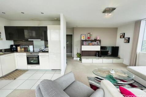 Living / Kitchen Area
