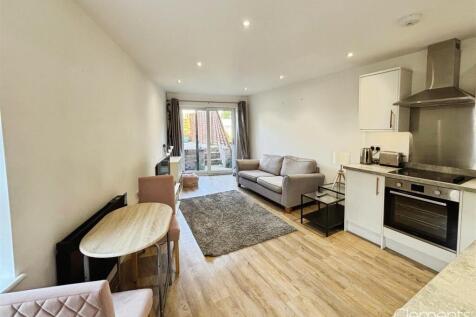 Open Plan Living Room/Kitchen