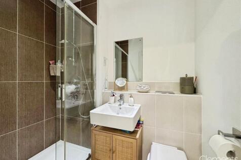 EN SUITE