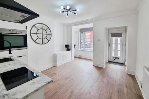 Open Plan Lounge/Kitchen