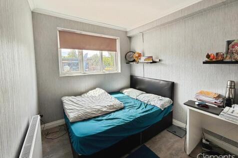 BEDROOM FOUR / STUDY