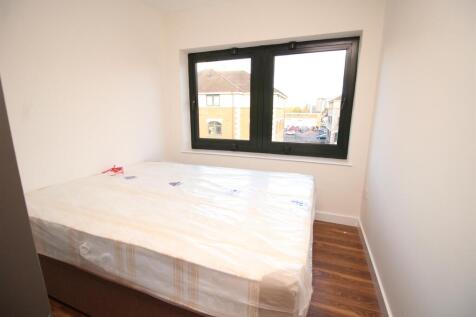 bedroom.JPG