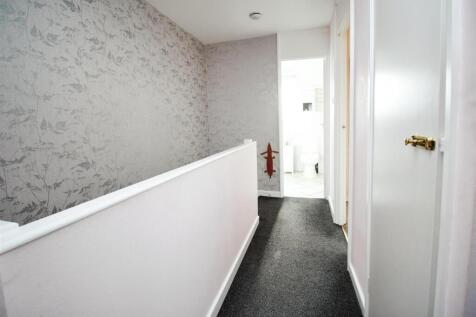 STAIRS TO SECOND FLOOR :