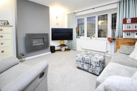 FRONT RECEPTION ROOM