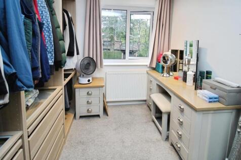 BEDROOM 4 / DRESSING ROOM