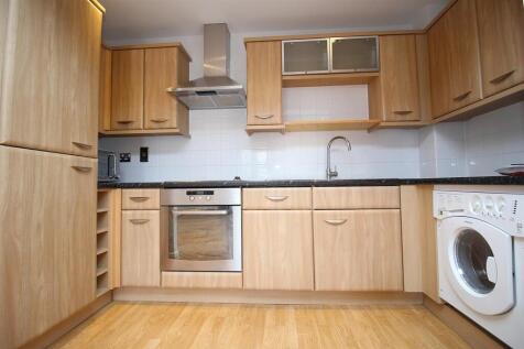 KITCHEN 3.JPG
