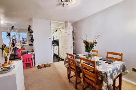 b7fd027d-PHOTO-2025-10-16-18-00-16 20 282 29.jpg