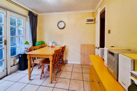 78f8d83e-PHOTO-2025-10-15-12-50-42 20 282 29.jpg