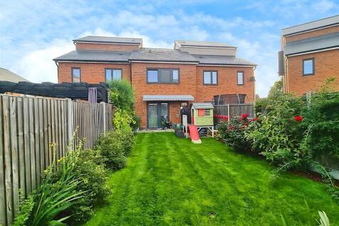 1d7fe9a3-PHOTO-2025-09-18-18-03-34 20 281 29 20 28