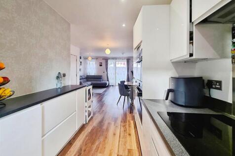 3841bf53-PHOTO-2025-09-18-18-03-37 20 282 29.jpg