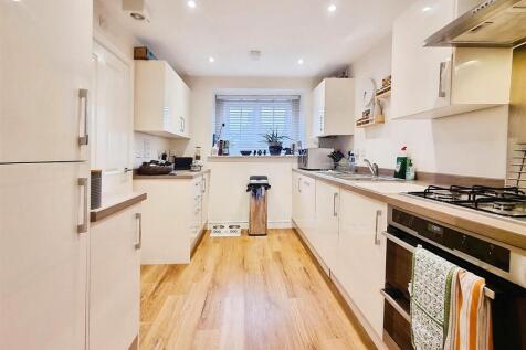 Modern Fitted Kitchen