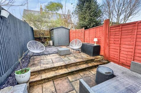 REAR GARDEN :