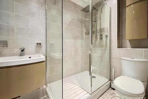 3e6f9fdc-Shower 20Room.jpg