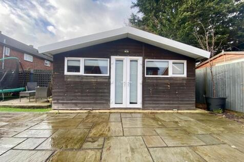outbuilding 2.jpg