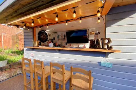 outside bar.jpg