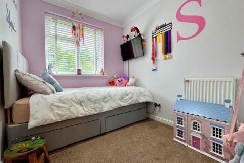 bedroom 3.jpg