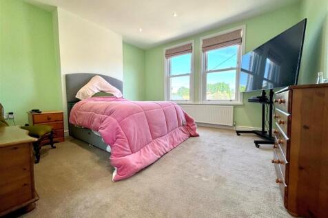 bedroom.jpg