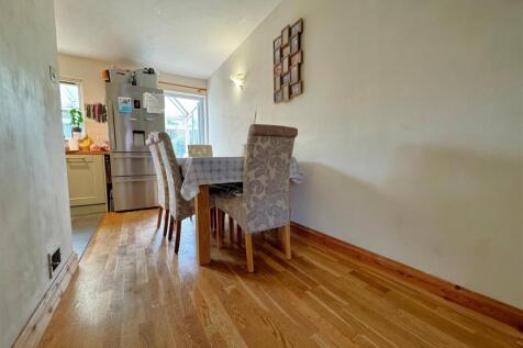 dining room.jpg