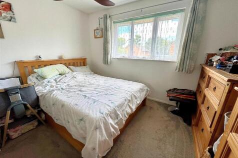 bedroom.jpg