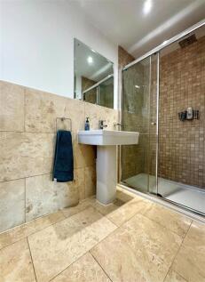 bathroom 2.jpg
