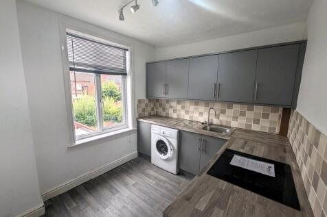 2 Bed first floor flat