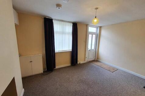 1 Bed ground floor flat