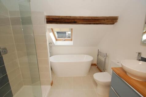 En Suite to Bedroom