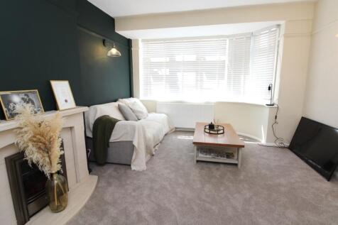 Lounge 3