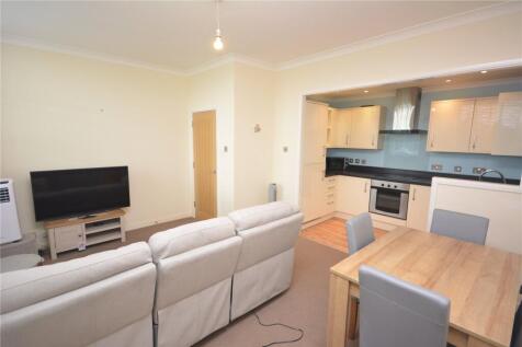 Lounge/Kitchen